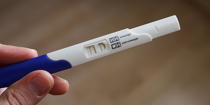 Immer wieder fragen sich Schwangere bei einem positiven Test: Abtreibung oder das Kind austragen? Symbolfoto: pixabay.com