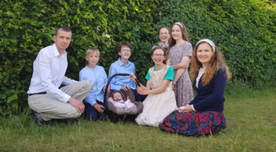 Die pfingstkirchliche Familie Furdui aus Rumänien. Screenshot: YouTube/ Step up 4 Children's Rights