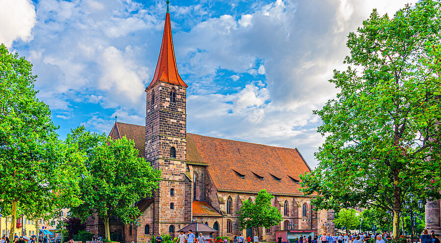 Die Kirchenvorstände warnen in der Eingabe vor einem Verlust der Ortsgemeinden. Symbolfoto: istock | Aliaksandr Antanovich