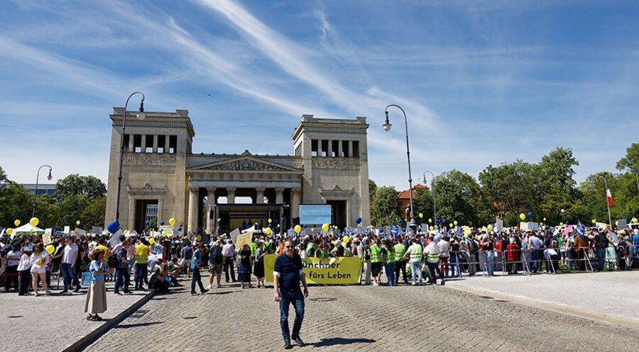 „Böse Saat der Diffamierung aufgegangen“: Beim diesjährigen Münchener „Marsch für das Leben“ kam es zu heftigen Gegendemonstrationen. Foto: Harry Events