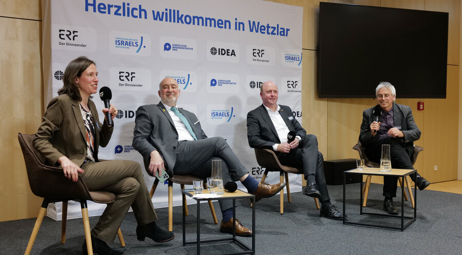 v.l.n.r.: Daniela Städter, Ron Prosor, Uwe Becker und Wolfgang Grieb. Foto: Klaus Werner/CSI