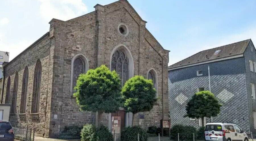 In das denkmalgeschützte Kirchengebäude aus dem Jahr 1856 zieht eine andere Gemeinde ein. Foto: Privat