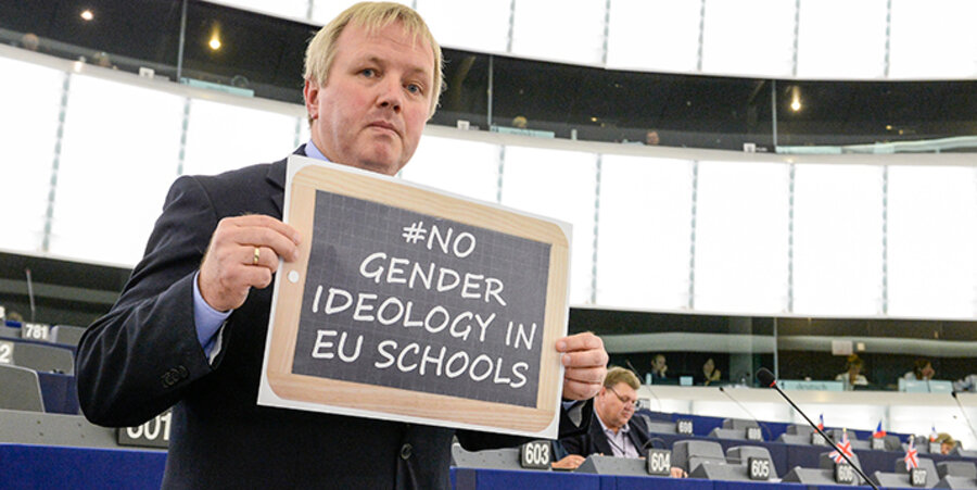 "Keine Gender-Ideologie an Europas Schulen!" - Unmissverständlich hat Arne Gericke, Europaabgeordneter der Familien-Partei, gegen den Rodriguez-Bericht im Straßburger Plenum protestiert. Foto: European Union