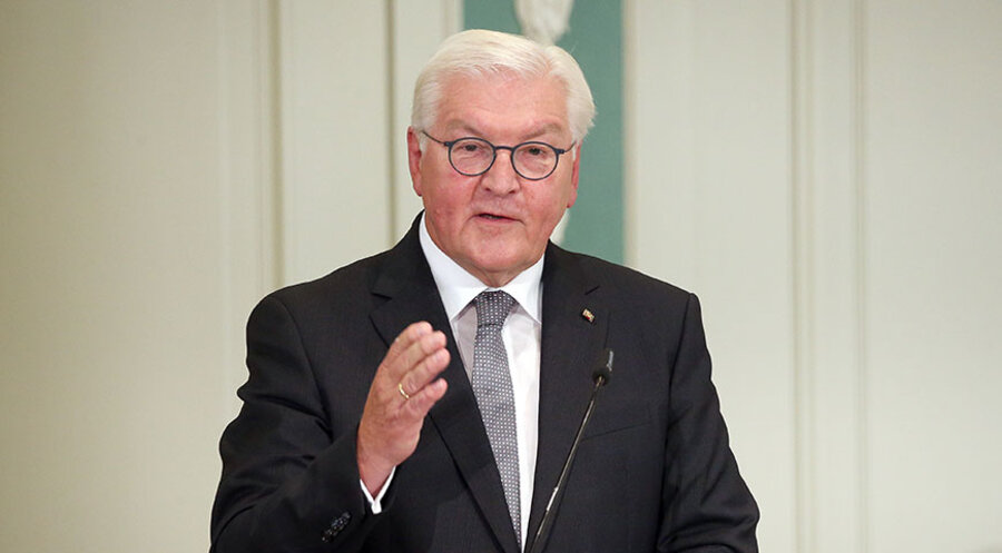 Bundespräsident Frank-Walter Steinmeier hielt eine Festansprache bei der Andacht zum 80. Geburtstag von Bischof i.R. Wolfgang Huber. Foto: picture alliance/dpa | Wolfgang Kumm