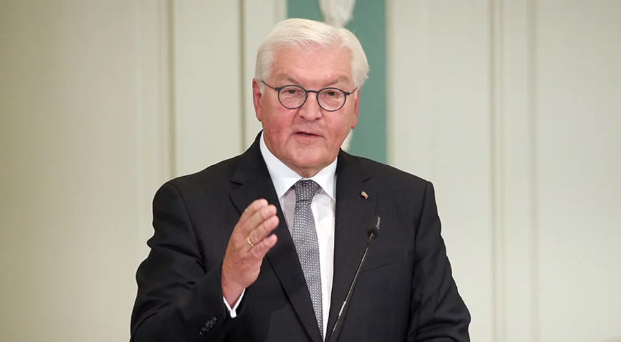 Bundespräsident Frank-Walter Steinmeier hielt eine Festansprache bei der Andacht zum 80. Geburtstag von Bischof i.R. Wolfgang Huber. Foto: picture alliance/dpa | Wolfgang Kumm