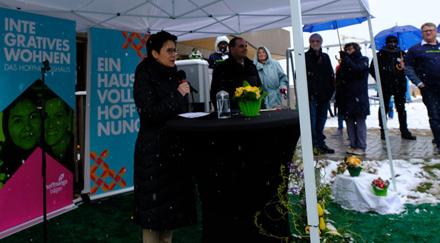 Marion Gentges bei der Eröffnung des „Hoffnungsortes“ in Calw. Foto: Hoffnungsträger