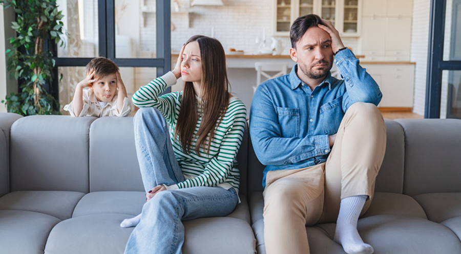 „In der öffentlichen Diskussion fehlt ein offenes Ohr für die Sorgen und Nöte der Familien.“ Foto: iStock/Inside Creative House
