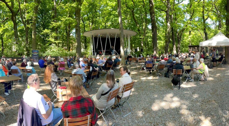 Der Stadtparkgottesdienst der Evangelischen Allianz in Braunschweig 2025. Foto: Andreas Lotz