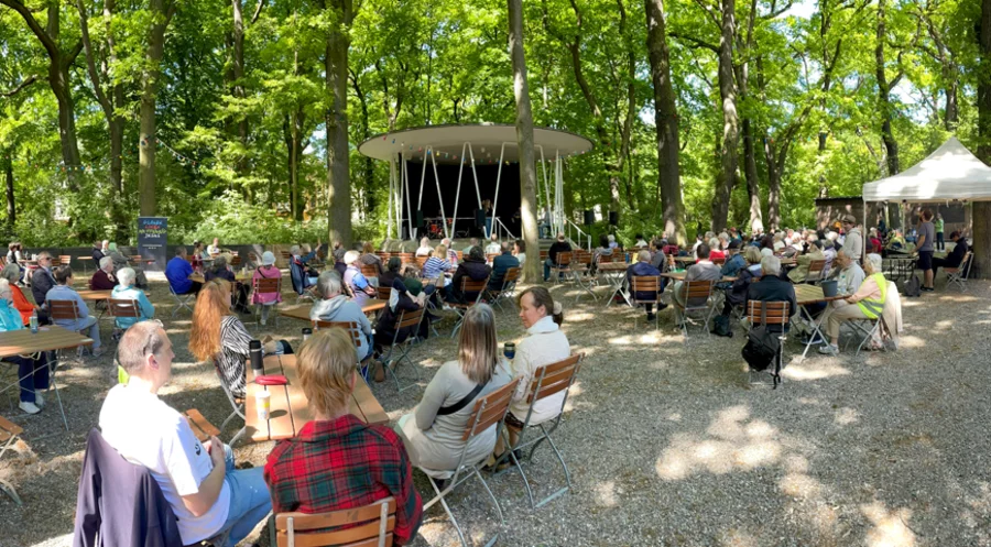 Der Stadtparkgottesdienst der Evangelischen Allianz in Braunschweig 2025. Foto: Andreas Lotz