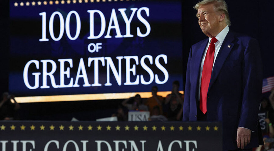 Feiert sich selbst: US-Präsident Trump. Foto: picture alliance/REUTERS/Evelyn Hockstein