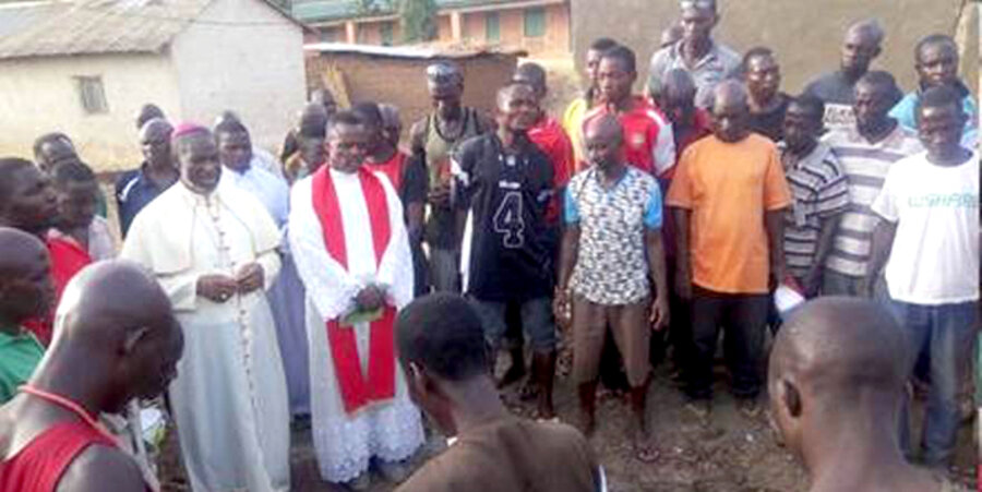Immer wieder werden nigerianische Christen Opfer von Anschlägen durch Fulani-Nomaden. Foto: Kirche in Not