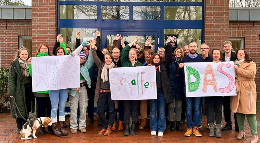 Der Betrieb läuft zunächst weiter: Das Team der Dietrich-Bonhoeffer-Klinik. Foto: DBK
