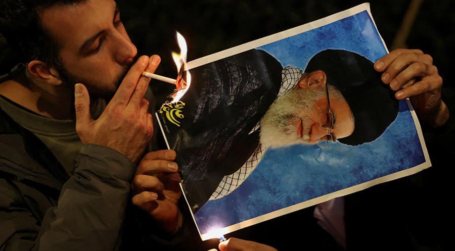 Bei vielen Iranern verhasst: Ali Chamenei, seit 1989 das politische und religiöse Oberhaupt des mehrheitlich schiitischen Iran. Foto: picture alliance/REUTERS/Toby Melville