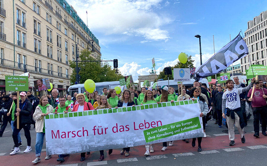 Teilnehmer des „Marsches für das Leben“ im letzten Jahr in Berlin. Foto: IDEA/Steffen Ryll