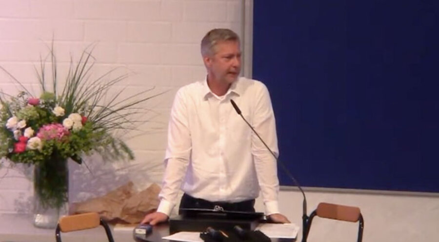 Pastor Martin Seydlitz. Screenshot: YouTube/ Kreuzkirche Oldenburg
