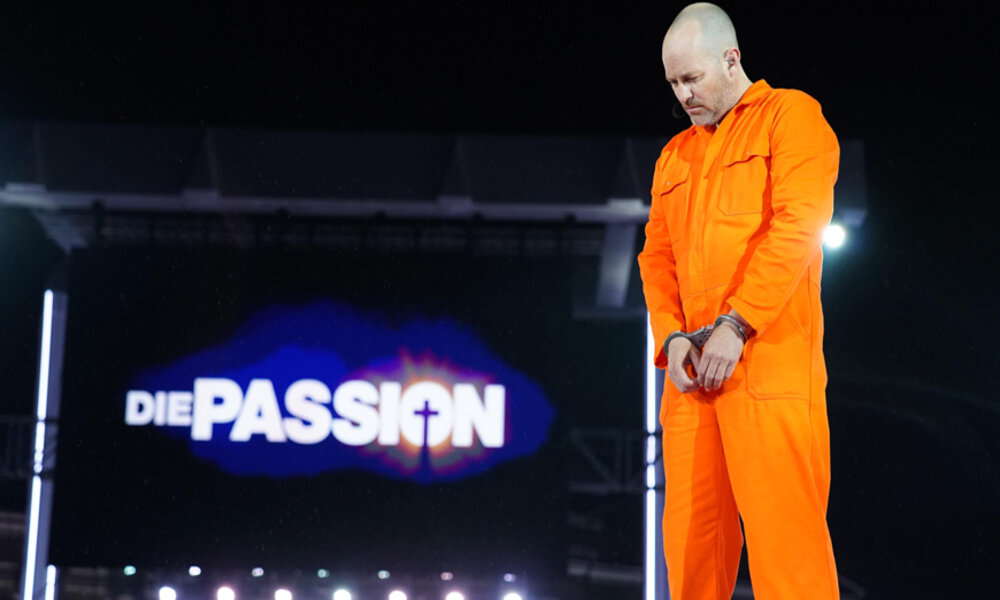 Ben Blümel als Jesus. Foto: RTL/Stefan Gregorowius