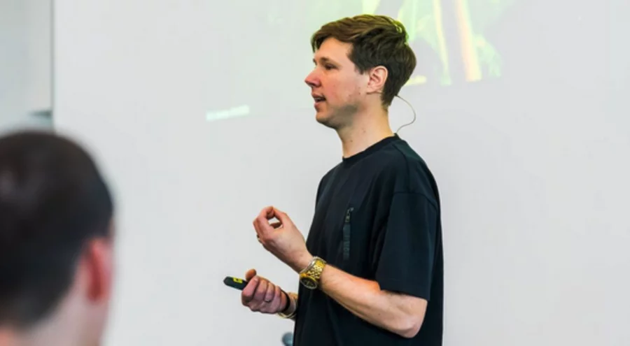 Prof. Thilo Stadelmann sprach auf der JUMIKO in Stuttgart. Foto: Coworkers/Silas Sonnleitner