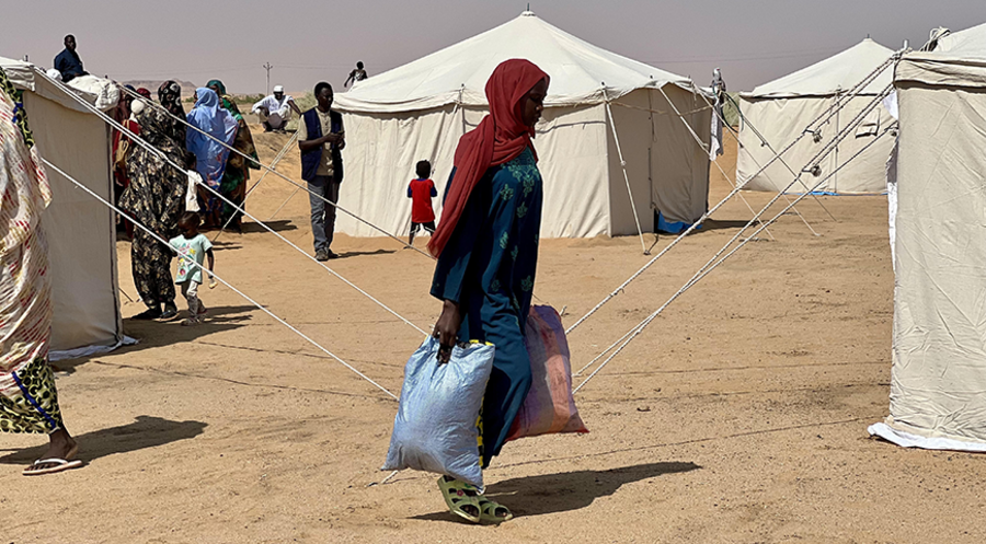 Tausende Menschen befinden sich auf der Flucht, nachdem die Rapid Support Forces (RSF) die Stadt al-Faschir eingenommen haben. Foto: picture alliance/Anadolu/Stringer