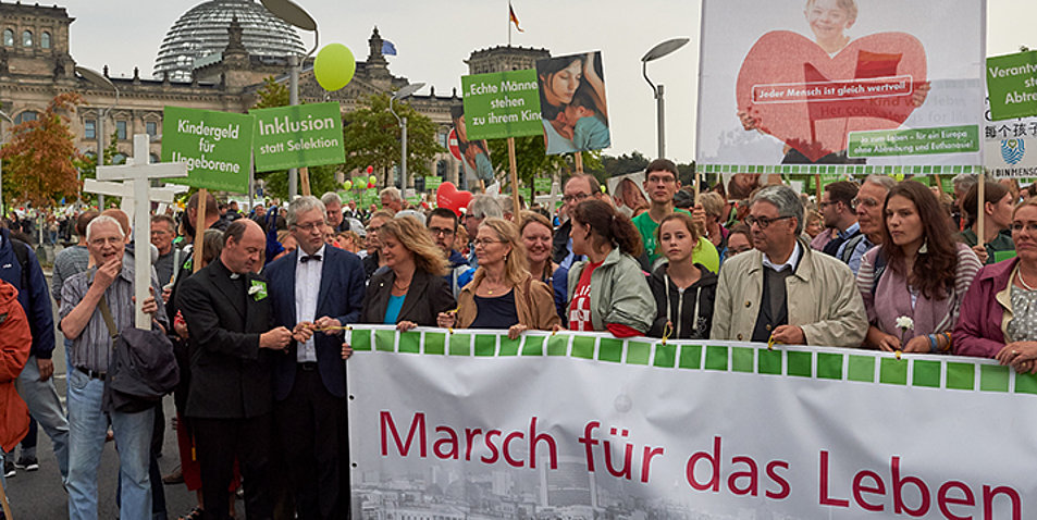 2016 beteiligten sich 7.500 Bürger am „Marsch für das Leben“ – so viele wie noch nie. Foto: idea/kwerk.eu