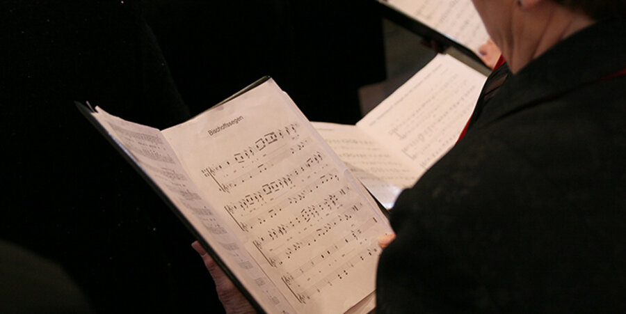 Der Gospelsänger Jan Vering ist in der Nacht zum 1. Januar in einem Pflegeheim in Wilnsdorf-Niederdielfen gestorben. Symbolbild: pixabay.com