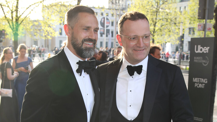 Jens Spahn (rechts) mit seinem Ehemann Daniel Funke.