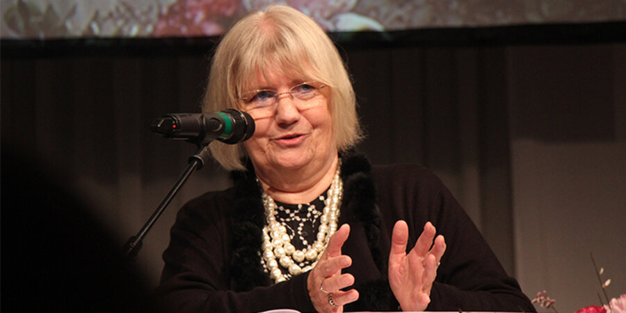 Elke Werner beim Frauentag in Bad Liebenzell. Foto: Liebenzeller Gemeinschaftsverband e.V.