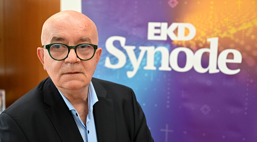 Detlev Zander sprach bei der EKD-Synode. Foto: picture alliance / epd-bild | Heike Lyding
