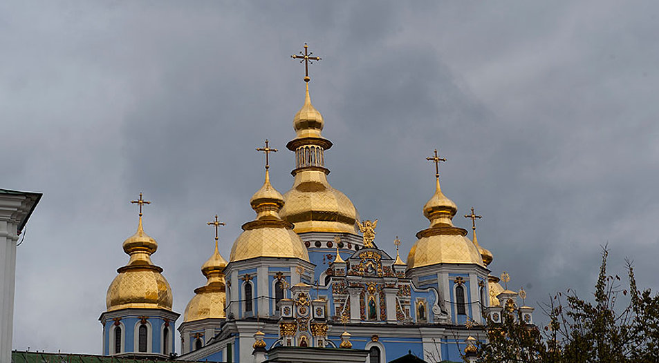 Das St. Michaelskloster in Kiew ist Sitz der Orthodoxen Kirche der Ukraine. Foto: Picture Alliance/Sven Simon