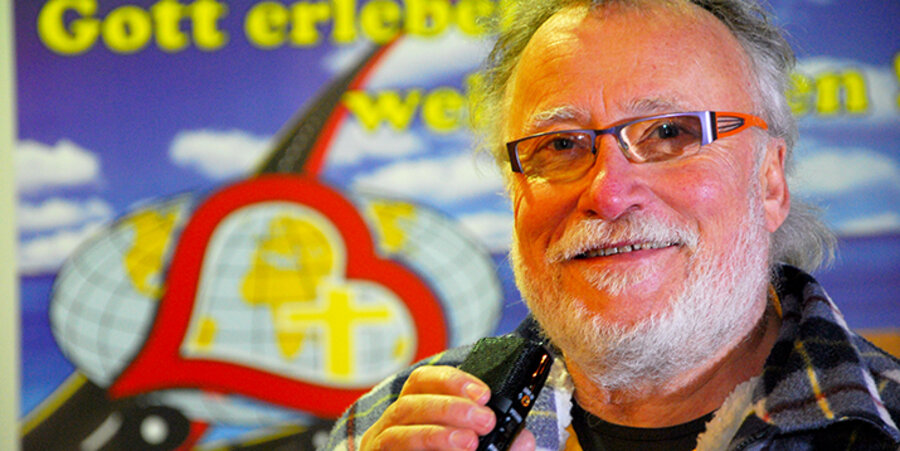 Pastor Ekkehart Fischer will LKW-Fahrern das Evangelium weitergeben. Foto: Trucker Church