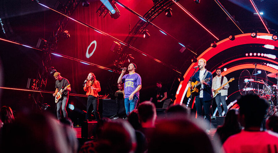 Das erste „ZIMZUM“-Festival lockte mit Lopreis, Vorträgen und Musik 2.500 junge Menschen nach Augsburg. Foto: ZIMZUM/Matthias Rauchmann