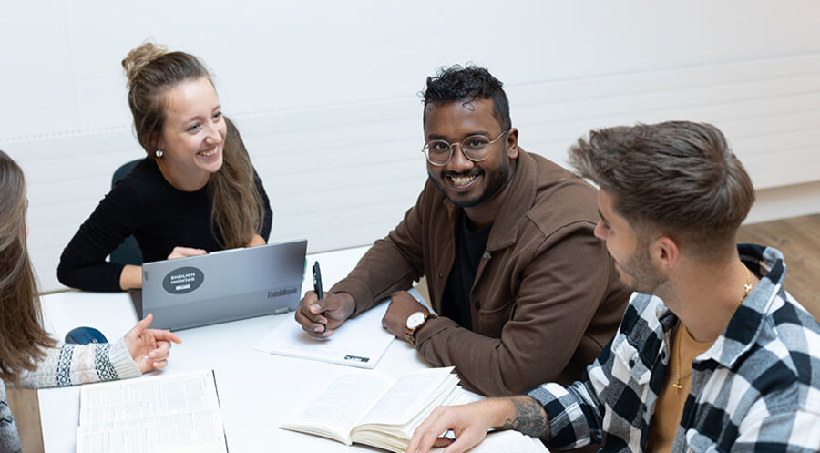 Durch Präsenztage am ISTL (International Seminary of Theology and Leadership) sollen sich die Studenten ein solides theologisches Fachwissen erwerben und durch Mitarbeit in einer Gemeinde oder einem Missionswerk Praxiserfahrung sammeln. Foto: ISTL