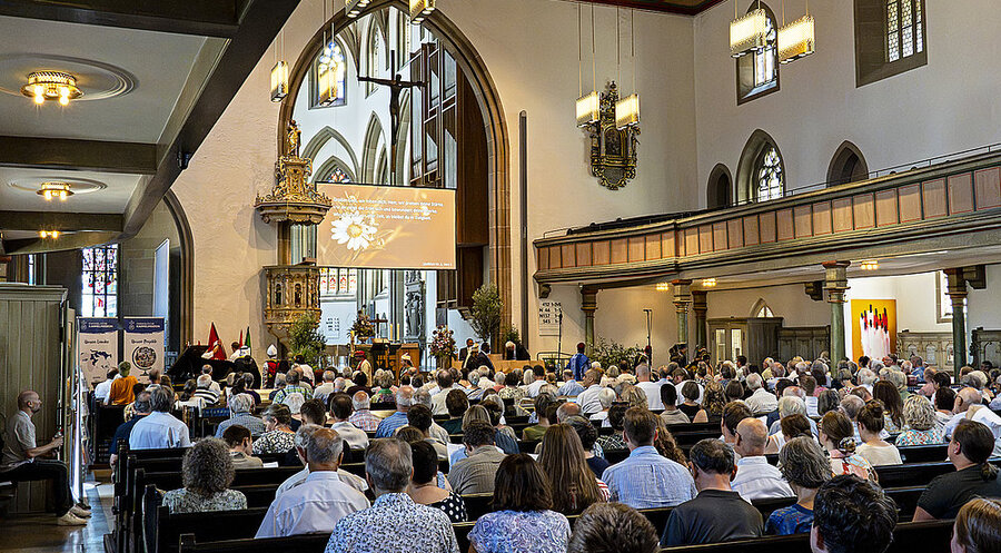 800 Besucher zählte das diesjährige Jahresfest der Evangelischen Karmelmission in Schorndorf. Foto: Evangelische Karmelmission