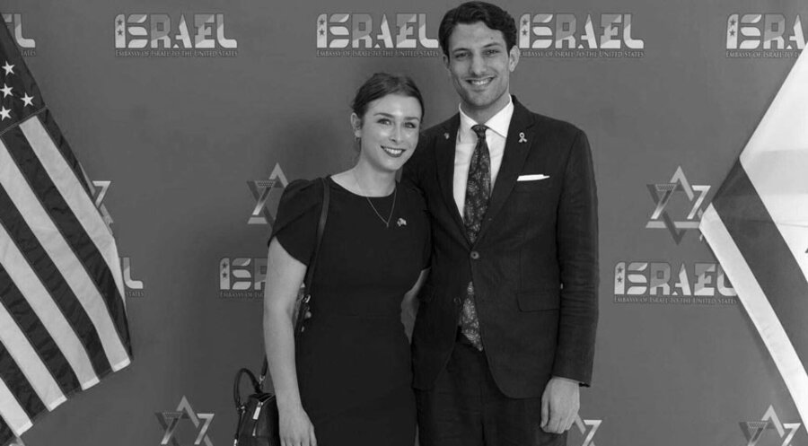 Yaron Lischinsky mit seiner Lebensgefährtin Sarah Milgrim. Foto: picture alliance / ASSOCIATED PRESS | Embassy of Israel in the US