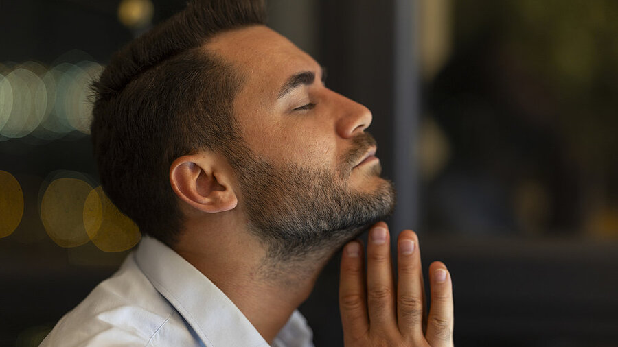 Christen dürfen mit allen Gedanken im Gebet zu Gott kommen. 