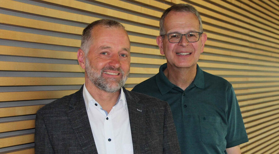 v. l.: Pfarrer Henning Dobers und Pfarrer Swen Schönheit. Foto: Martin Lehmeyer
