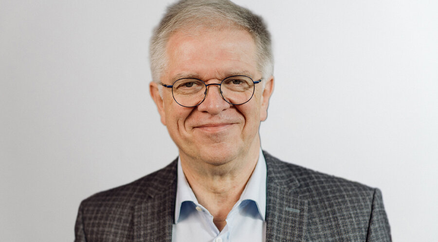 Michael Noss (68) wurde 2015 zum Präsidenten des BEFG gewählt. Noss ist Baptistenpastor im Ruhestand sowie Musiker und Unternehmensberater. Er ist verheiratet und Vater von drei Kindern. Foto: BEFG/Helge Eisenberg