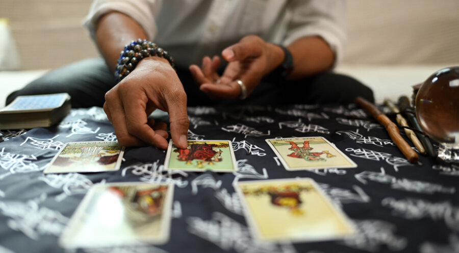 Nur wenige stützten eigenen Angaben zufolge wichtige Lebensentscheidungen auf die Ergebnisse der Wahrsagerei. Foto: iStock/PrathanChorruangsak