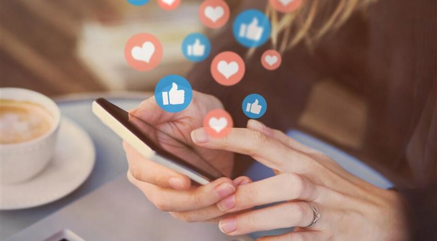 Die Nutzung sozialer Medien bringt Vor- und Nachteile mit sich. Symbolfoto: iStock/anyaberkut