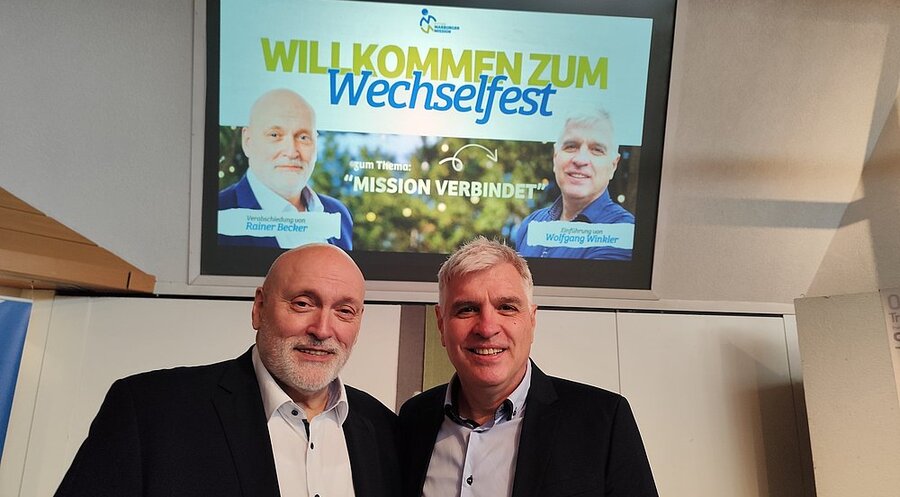 v.l.: Der scheidende Missionsleiter, Rainer Becker, mit seinem Nachfolger, Wolfgang Winkler. Foto: IDEA/Klaus Rösler