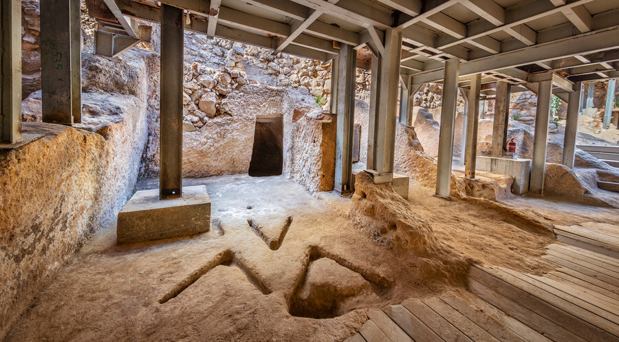Bei dem entdeckten Bauwerk handelt es sich um acht in den Felsen gehauene Räume. Foto: Israel Antiquities Authority