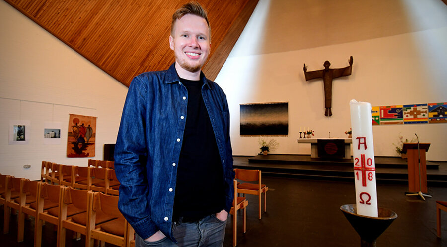 Pastor Jonas Goebel von der Evangelisch-Lutherischen Auferstehungskirchengemeinde in Hamburg-Lohbrügge. Foto: Lena Modrow