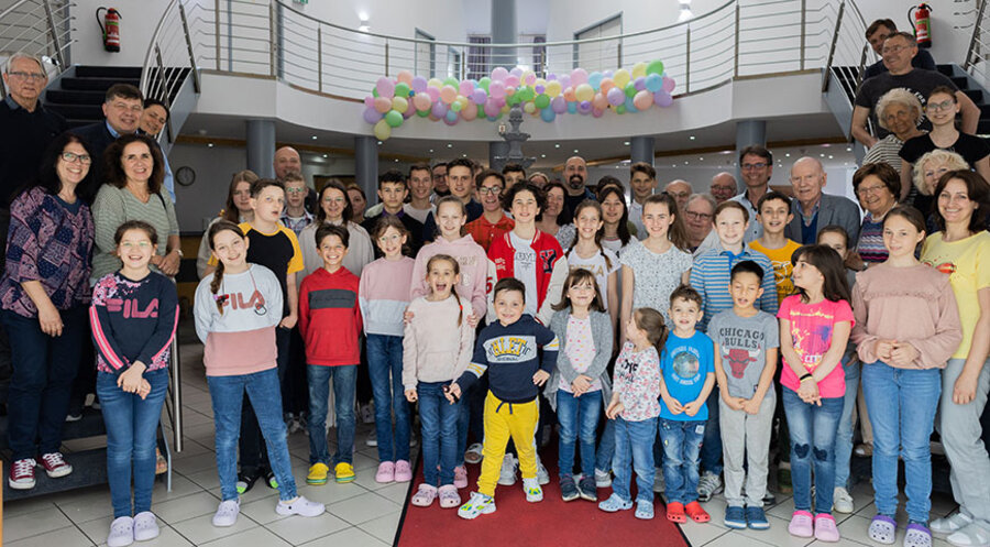 50 Kinder und zehn Begleitpersonen flüchteten über Polen nach Barsinghausen. Foto: Roland Bunde