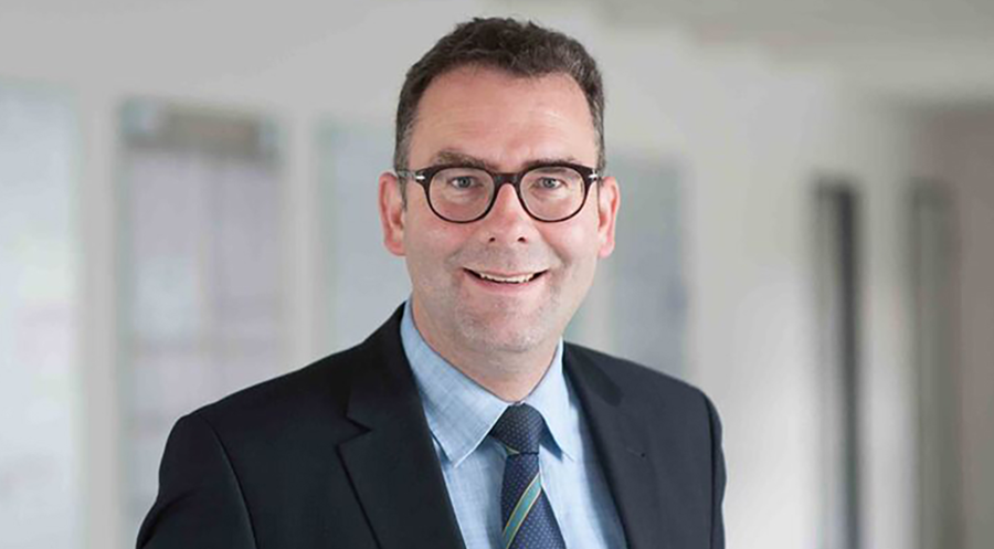 Prof. Gerald Mann lehrt Volkswirtschaftslehre an der FOM Hochschule in München und ist Prädikant in der Ev.-Luth. Kirche in Bayern. Foto: Mike Henning
