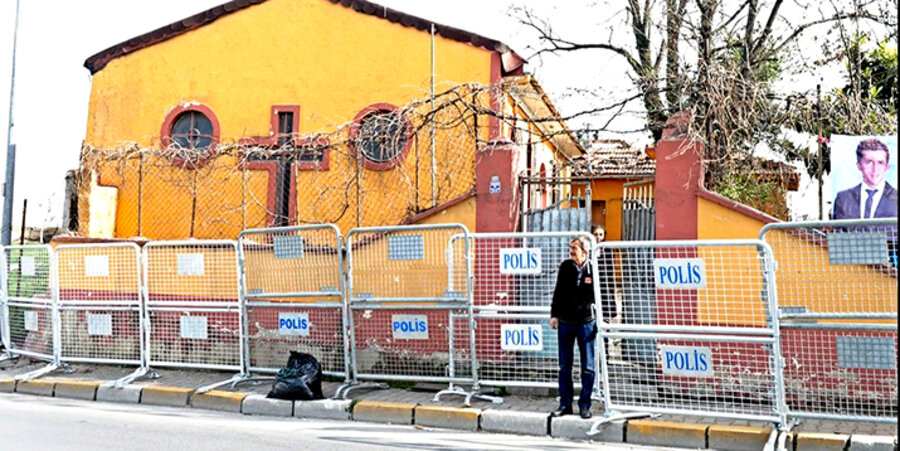 2014 wurde eine Kirche in Istanbul von Muslimen verwüstet. Foto: Nikos Manginas