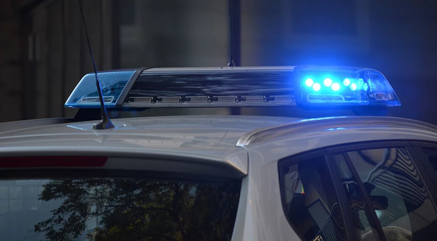 Durch die Gegendemonstranten wurden auch Polizisten verletzt. 