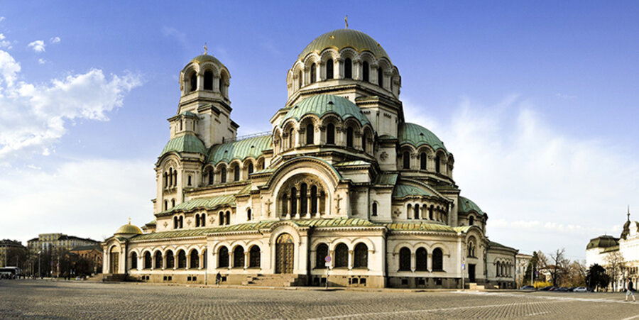 Nicht betroffen von dem Gesetzesentwurf sind nur die im Land stark vertretenen orthodoxen Christen und Muslime. Das Bild zeigt die Alexander-Newski-Kathedrale in Sofia. Foto: pixabay.com