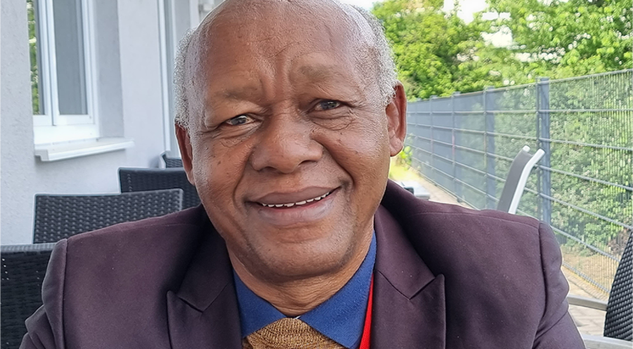 „Ich will Menschen von Jesus erzählen - egal was es kostet“: Pastor Joshua Mosha. Foto: IDEA/Erika Gitt