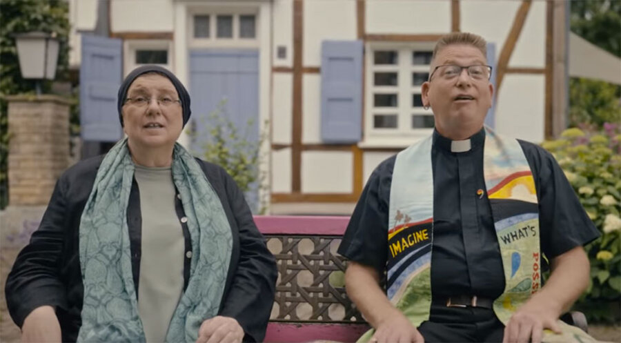 In dem Spot ist der hessen-nassauische Pfarrer Peter Dennebaum (rechts) zu sehen. Screenshot: YouTube/  BÜNDNIS 90/DIE GRÜNEN
