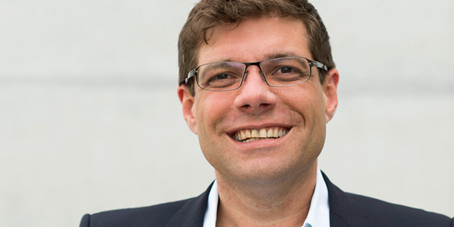 Ulrich Schneider, einen der beiden Geschäftsführer des Vereins „Reformationsjubiläum 2017“. Foto: PR/Laurent Burst