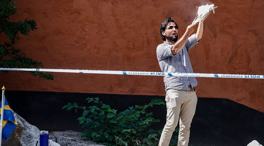 Am 28. Juni hatte ein in Schweden lebender Iraker ein Exemplar des Korans vor der Hauptmoschee von Stockholm teilweise in Brand gesteckt. Foto: picture-alliance/EPA|STEFAN JERREVANG